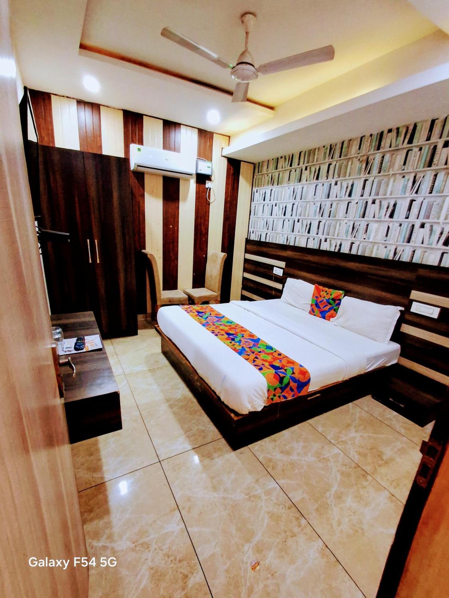Hotel Welcome Residency Zirakpur Exterior photo